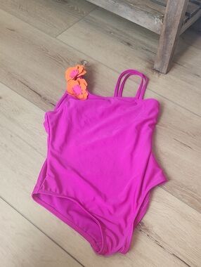 One-Piece Swimsuit, Girls Medium 7/8